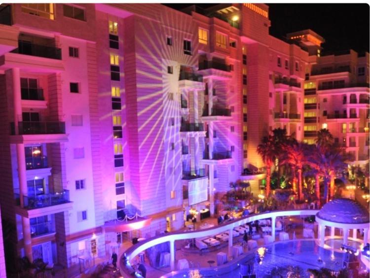 Trendy 2br Golf Appartement *
